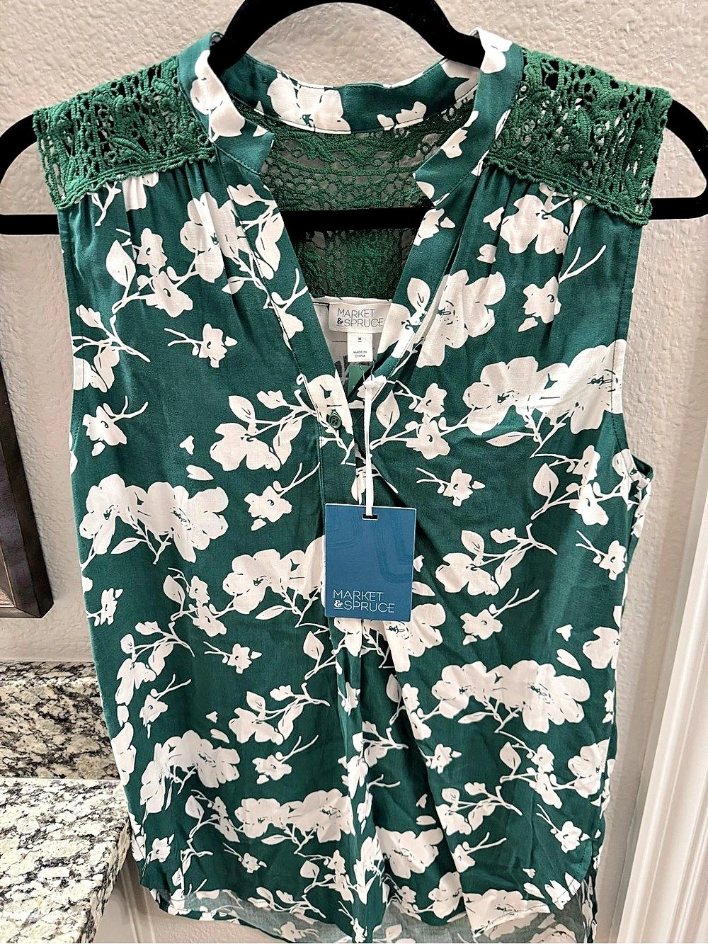 NWT Market & Spruce Green White Floral Crochet Yoke Blouse Size M Stitch Fix
